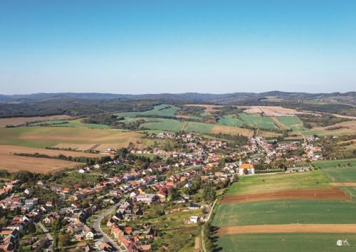 Letecké pohledy na obec 